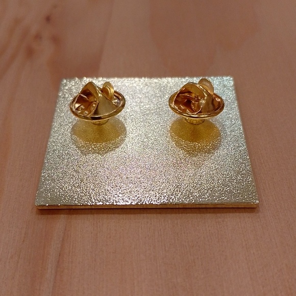 🆕 Taylor Swift Reputation Enamel Pin Brooch - Picture 6 of 9